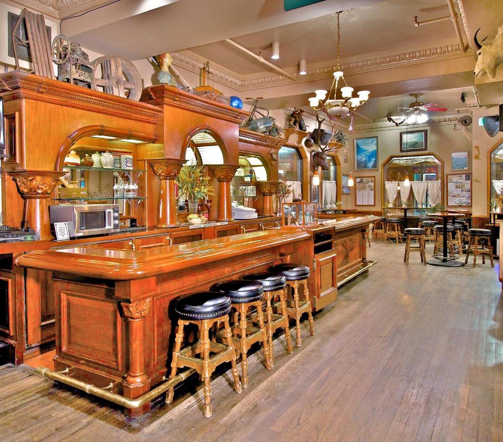 Historic Anchorage Hotel Exterior foto